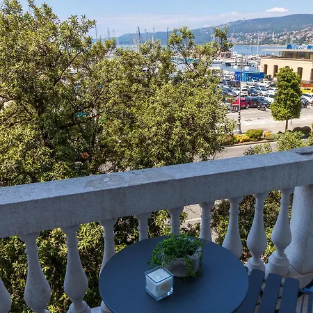 Centro I Le Rive 9 Apartment Triest